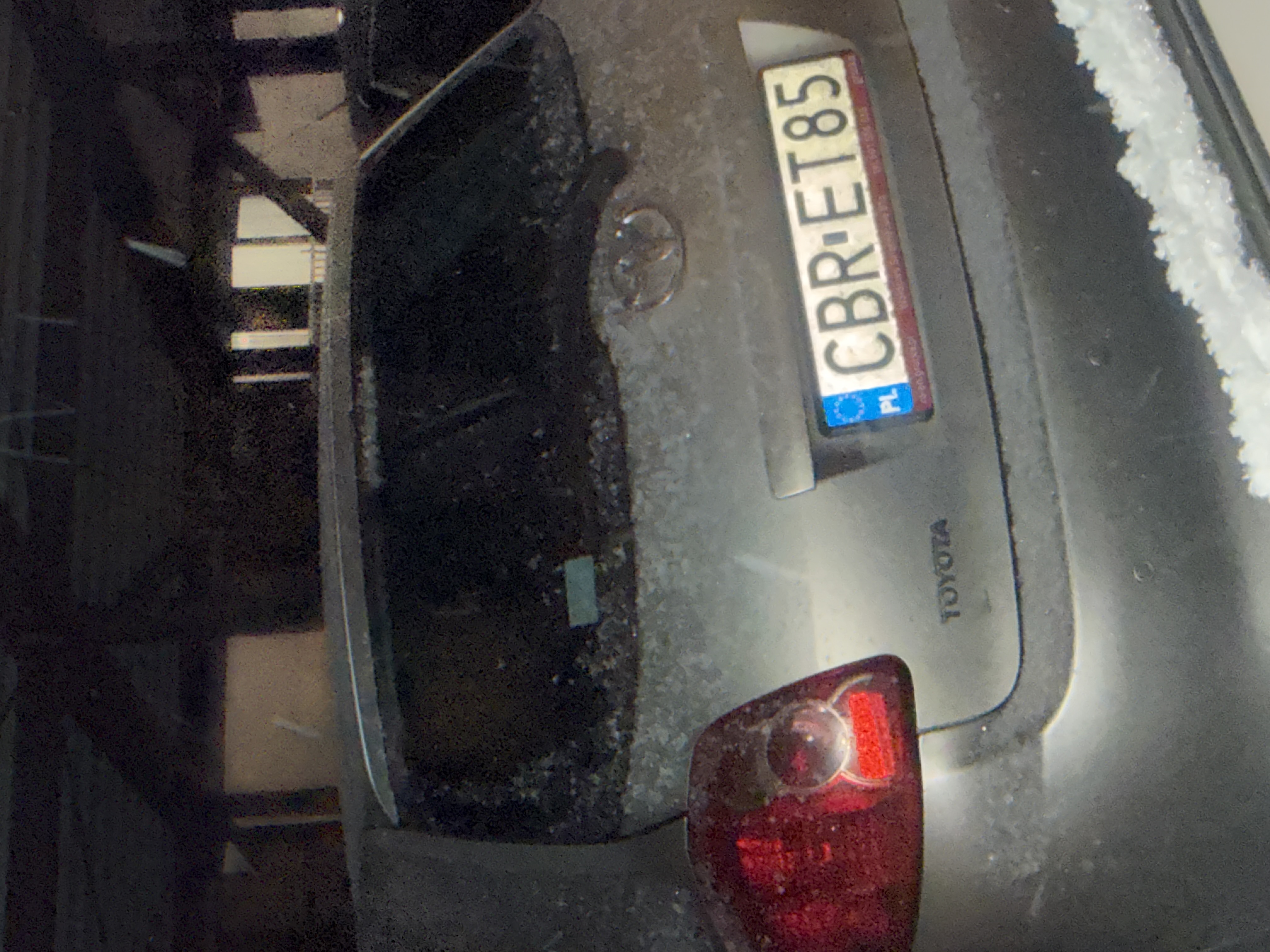 Mistrz parkowania w pojeździe o numerach CBRET85