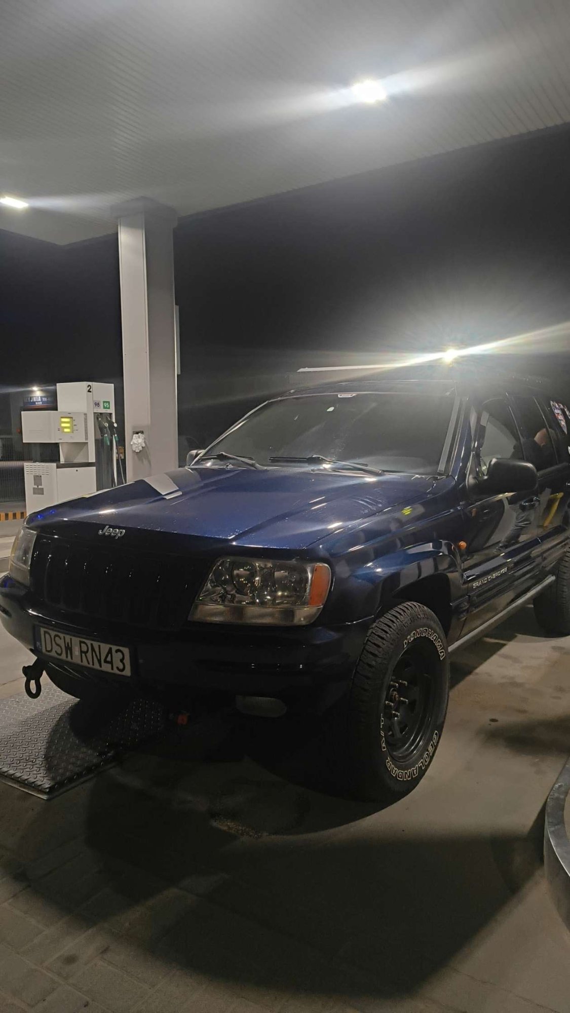 Numer rejestracyjny DSW RN43 posiada JEEP Grand Cherokee II MR`99 Limited - DSWRN43