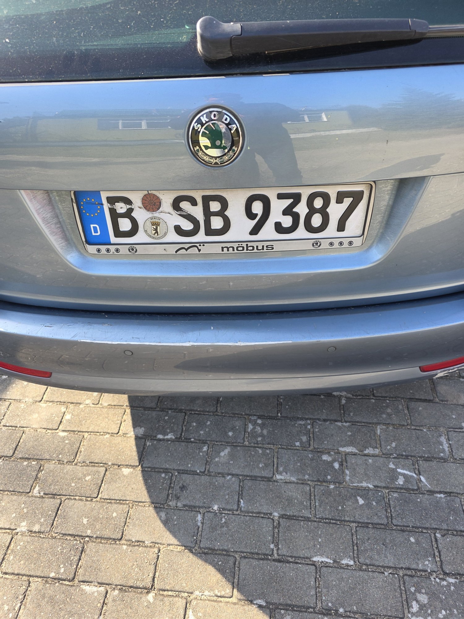 Numer rejestracyjny BSB9387 posiada Skoda 