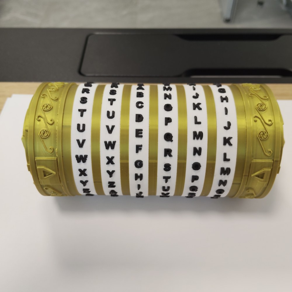 Czarna dekoracyjna replika granatu 3D