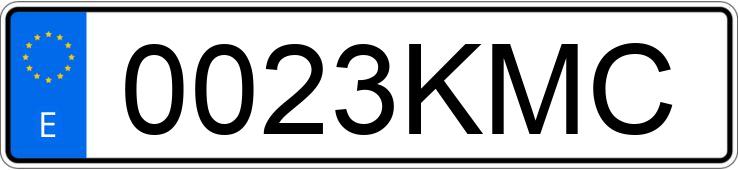 Pirat drogowy w pojeździe o numerach rejestracyjnych 0023KMC