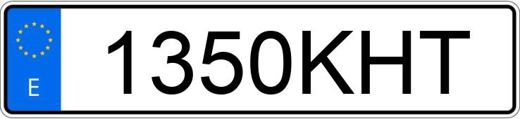 Numer rejestracyjny 1350KHT posiada FIAT 500