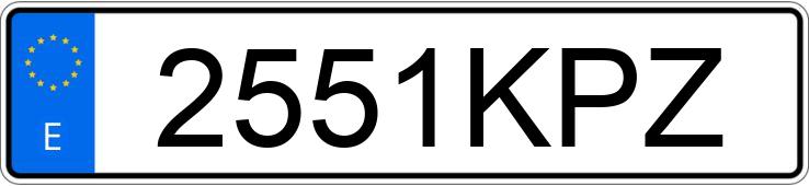 Numer rejestracyjny 2551KPZ posiada FIAT 500