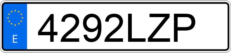 Numer rejestracyjny 4292LZP posiada KTM 890 DUKE