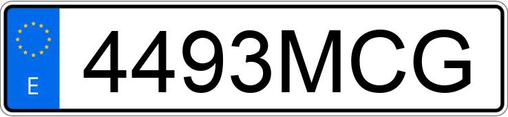 Numer rejestracyjny 4493MCG posiada AUDI Q8