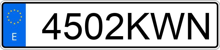 Numer rejestracyjny 4502KWN posiada MERCEDES GLC (253)