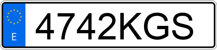 Numer rejestracyjny 4742KGS posiada SEAT LEON