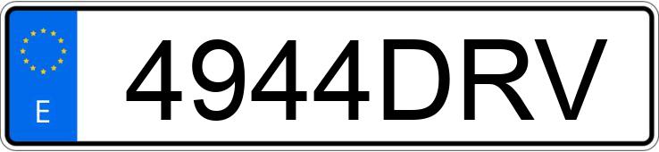 Numer rejestracyjny 4944DRV posiada YAMAHA YZF R1