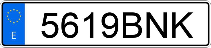 Numer rejestracyjny 5619BNK posiada FIAT 124 SPIDER