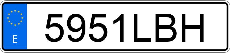 Numer rejestracyjny 5951LBH posiada MAZDA CX-30