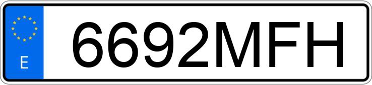 Numer rejestracyjny 6692MFH posiada AUDI Q8