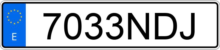 Numer rejestracyjny 7033NDJ posiada AUDI SQ5