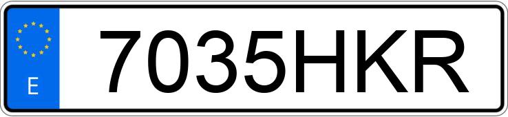 Numer rejestracyjny 7035HKR posiada NISSAN QASHQAI