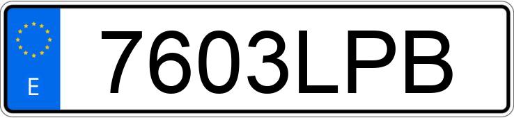 Numer rejestracyjny 7603LPB posiada FIAT 500