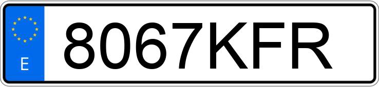 Numer rejestracyjny 8067KFR posiada AUDI RS5