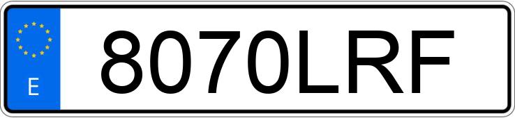 Numer rejestracyjny 8070LRF posiada AUDI Q8