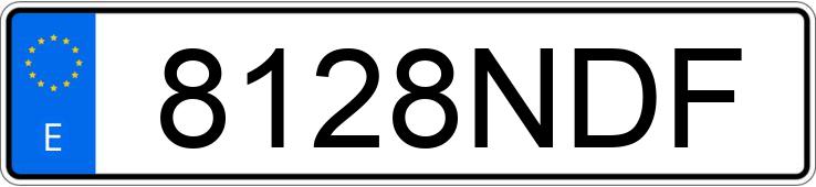 Numer rejestracyjny 8128NDF posiada KTM 890 ADVENTURE