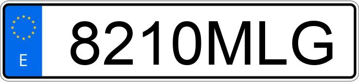 Numer rejestracyjny 8210MLG posiada FIAT 500