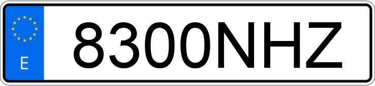 Numer rejestracyjny 8300NHZ posiada TESLA MODEL S