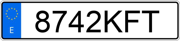 Numer rejestracyjny 8742KFT posiada FORD FOCUS