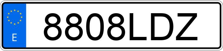 Numer rejestracyjny 8808LDZ posiada VOLVO V60