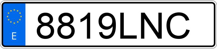 Numer rejestracyjny 8819LNC posiada RENAULT CAPTUR