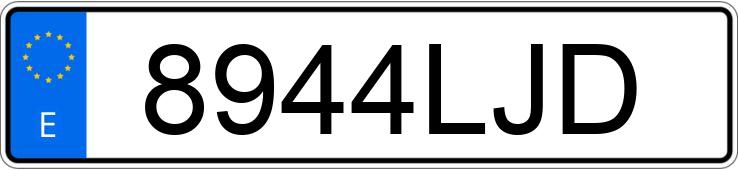 Numer rejestracyjny 8944LJD posiada FIAT 500