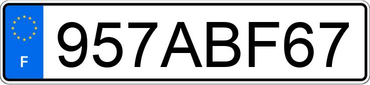 Numer rejestracyjny 957ABF67 posiada Mercedes 