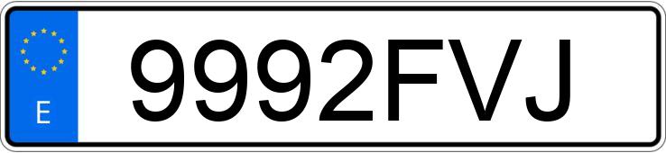 Numer rejestracyjny 9992FVJ posiada KIA CARENS