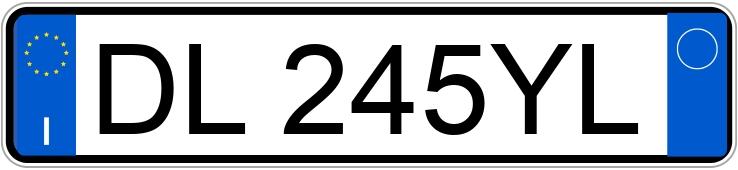 Numer rejestracyjny DL245YL posiada FIAT 500