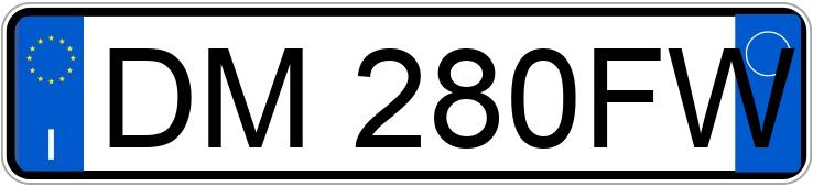 Numer rejestracyjny DM280FW posiada FIAT 500