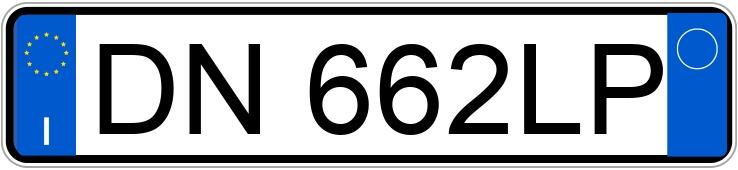 Numer rejestracyjny DN662LP posiada FIAT 500