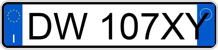Numer rejestracyjny DW107XY posiada FIAT 500