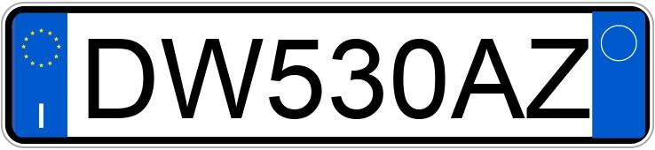 Numer rejestracyjny DW530AZ posiada FIAT 600