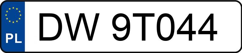 Numer rejestracyjny DW 9T044 posiada KIA VENGA - DW9T044