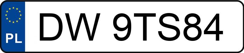 Numer rejestracyjny DW 9TS84 posiada FORD FOCUS - DW9TS84
