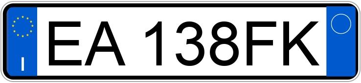 Numer rejestracyjny EA138FK posiada FIAT 500