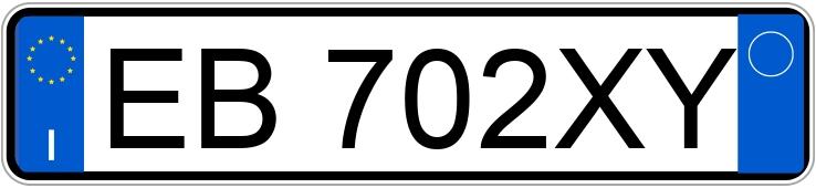 Numer rejestracyjny EB702XY posiada FIAT 500