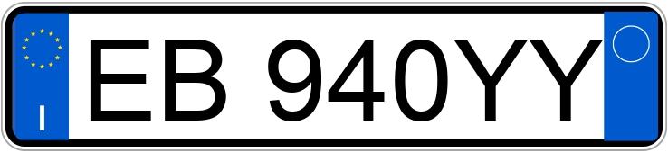 Numer rejestracyjny EB940YY posiada FIAT 500