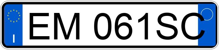 Numer rejestracyjny EM061SC posiada AUDI Q3