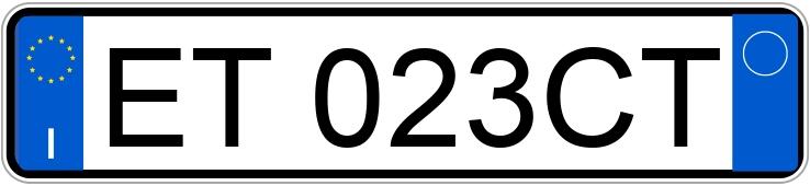 Numer rejestracyjny ET023CT posiada FIAT 500L