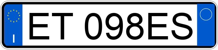 Numer rejestracyjny ET098ES posiada FIAT 500L