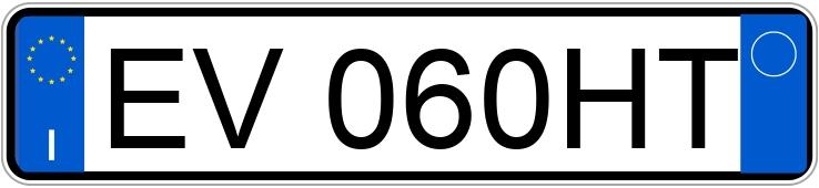 Numer rejestracyjny EV060HT posiada AUDI Q3