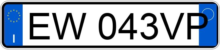 Numer rejestracyjny EW043VP posiada FIAT 500L