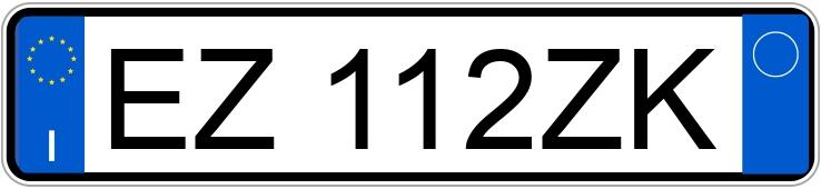 Numer rejestracyjny EZ112ZK posiada FIAT 500