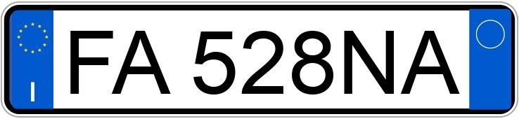 Numer rejestracyjny FA528NA posiada FIAT 500L