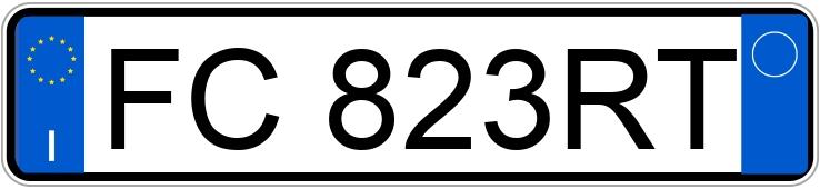 Numer rejestracyjny FC823RT posiada FIAT 500