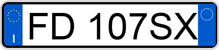 Numer rejestracyjny FD107SX posiada VOLVO V40