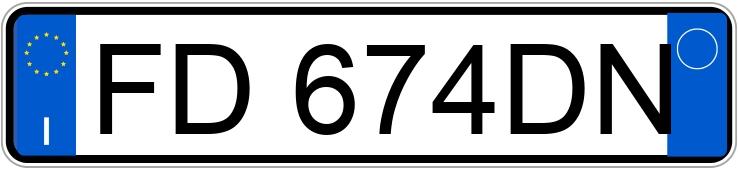 Numer rejestracyjny FD674DN posiada FIAT 500