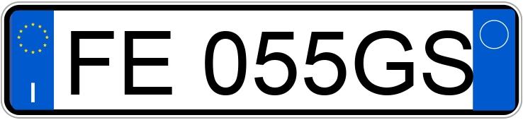 Numer rejestracyjny FE055GS posiada FIAT 500L